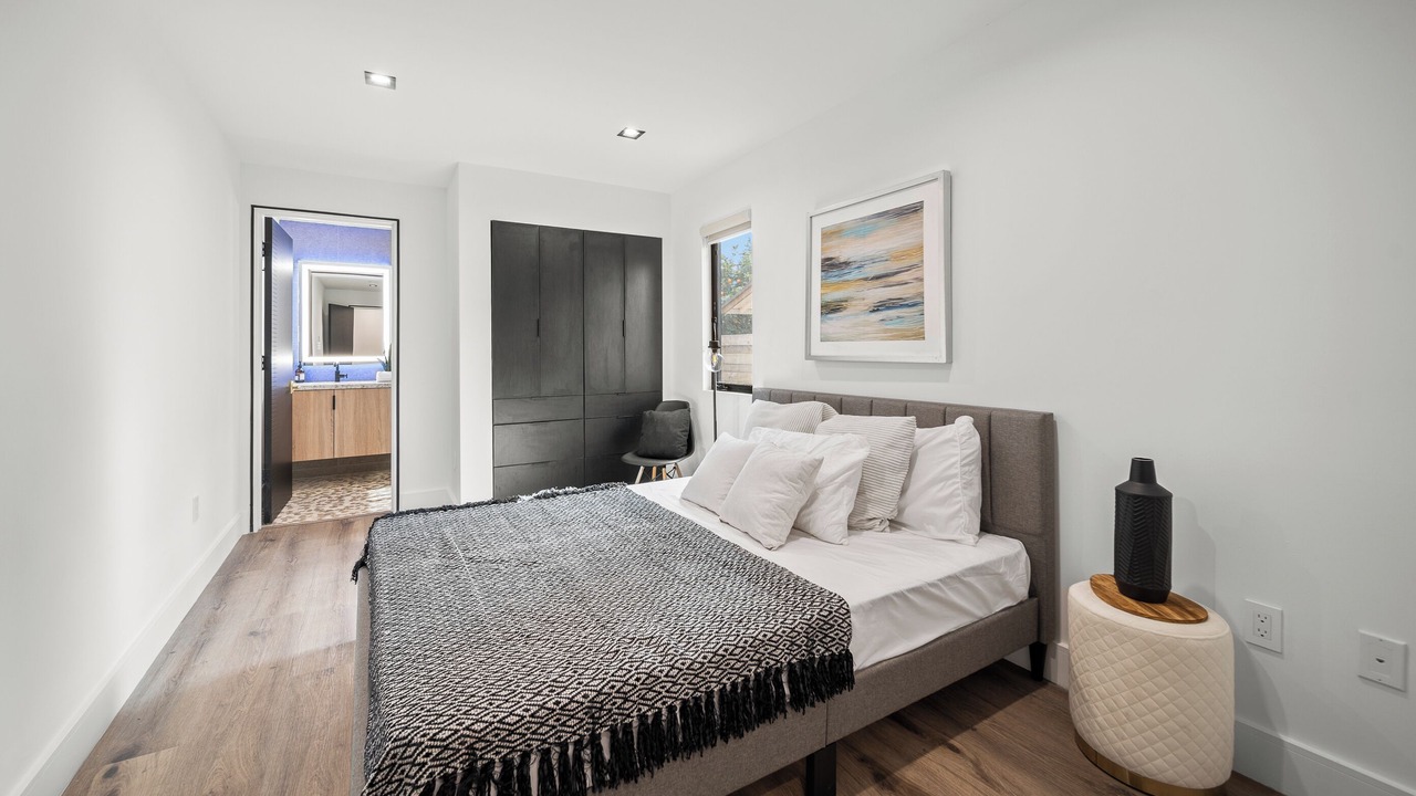 Photo of Bedroom in Sherman Oaks