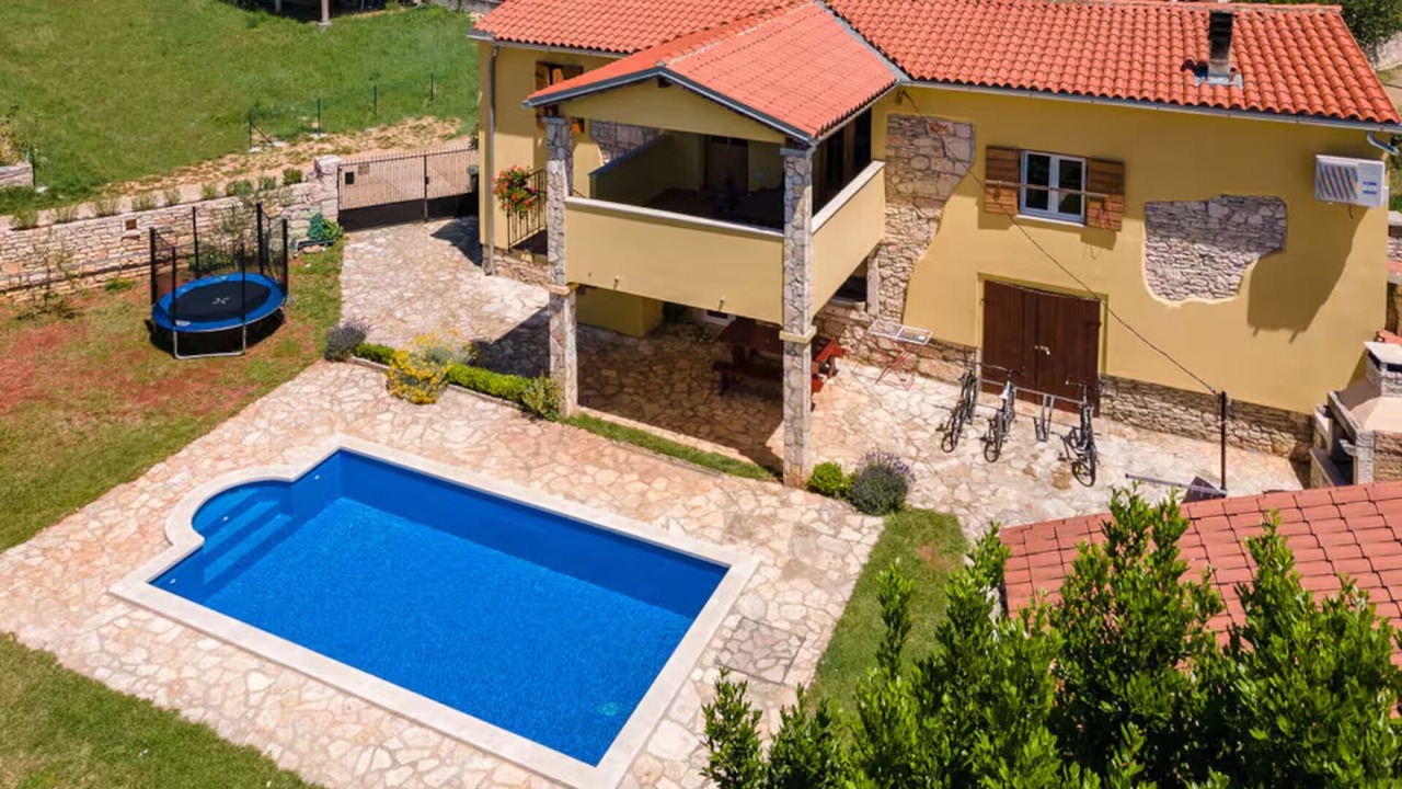 Photo of Outdoor in Gajana