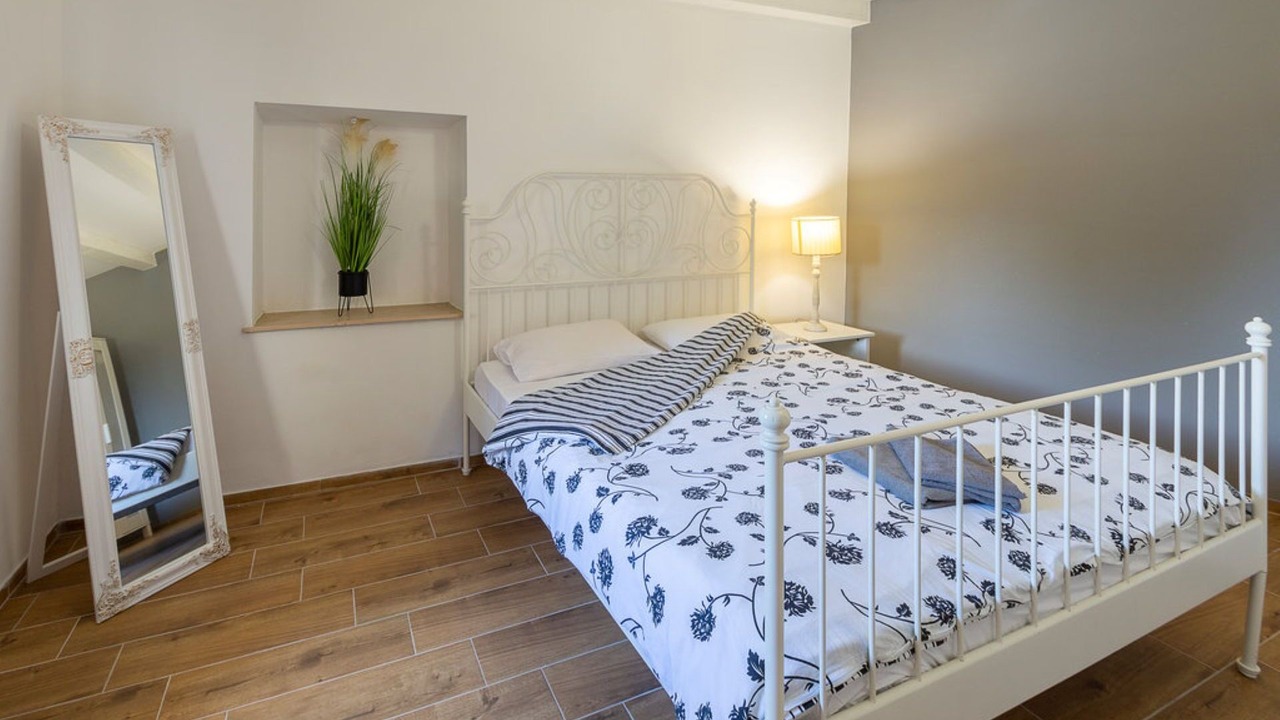 Photo of Bedroom in Gajana