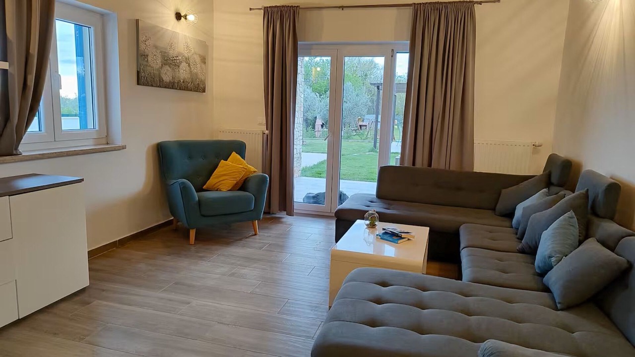 Photo of Livingroom in Gajana