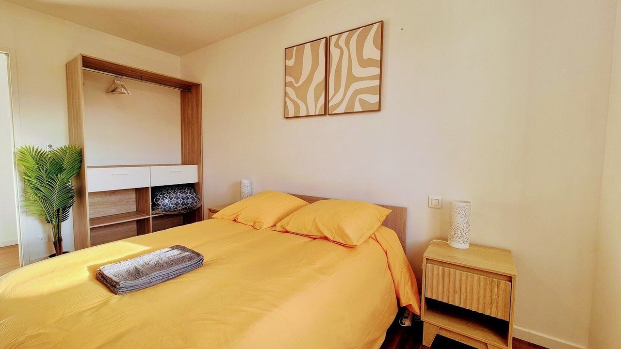 Photo of Bedroom in Saint-Amand-sur-Sevre
