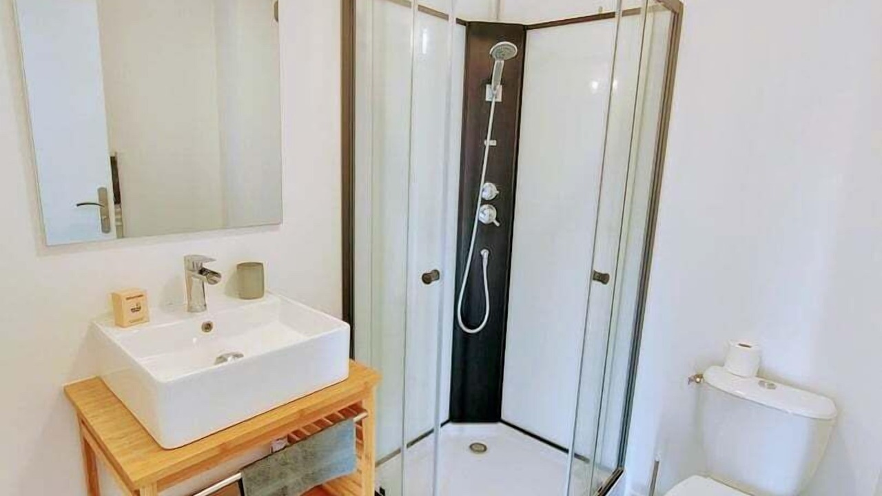 Photo of Bathroom in Saint-Amand-sur-Sevre