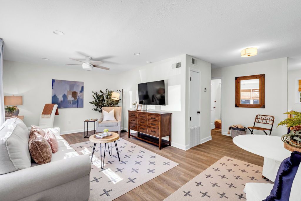 Photo of Livingroom in Biloxi