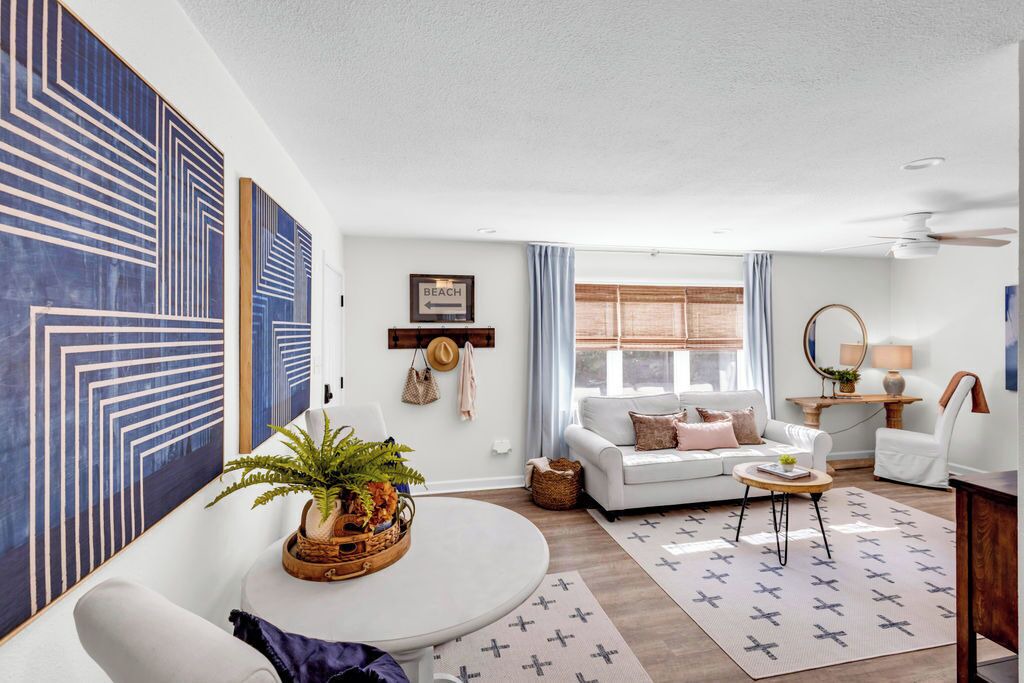 Photo of Livingroom in Biloxi