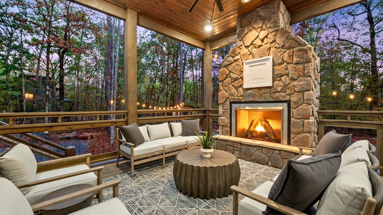 Photo of Livingroom in Broken Bow