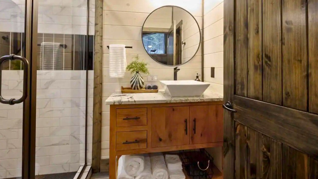Photo of Bathroom in Broken Bow