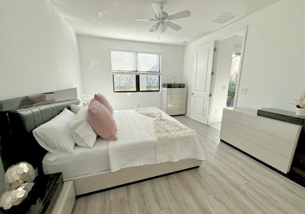 Photo of Bedroom in Naples