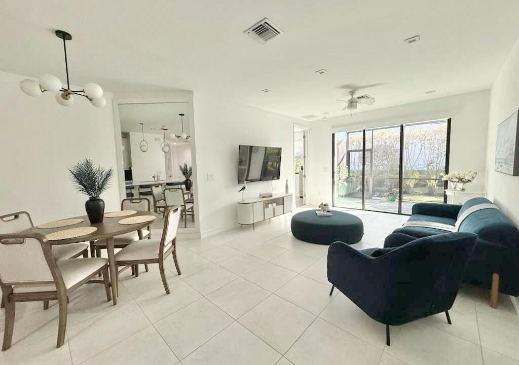 Photo of Livingroom in Naples