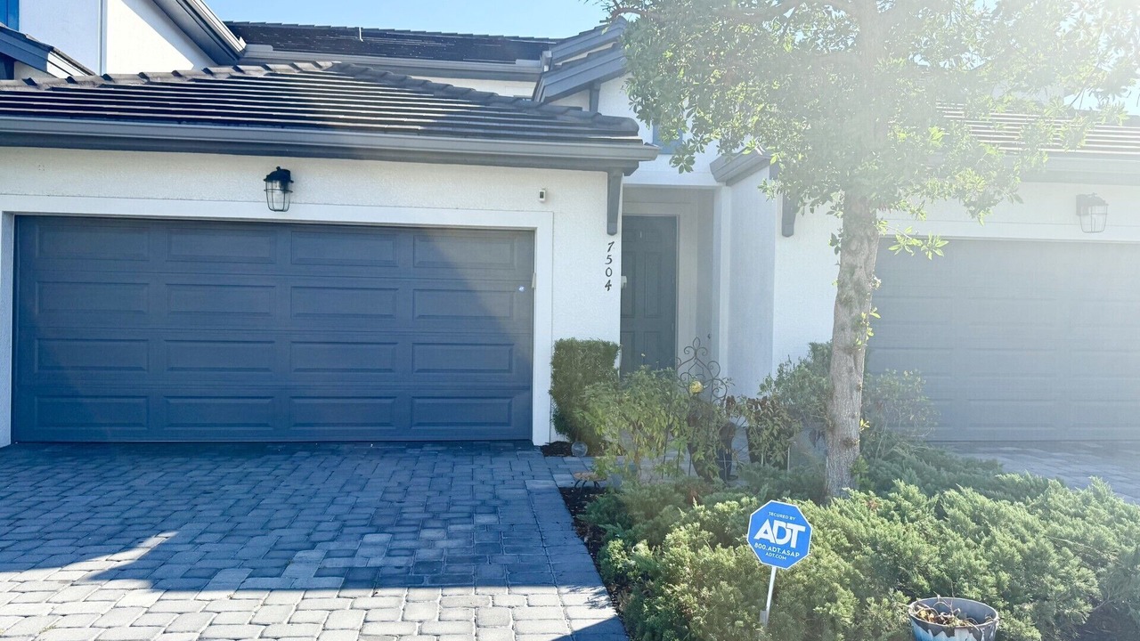 Photo of Outdoor in Naples