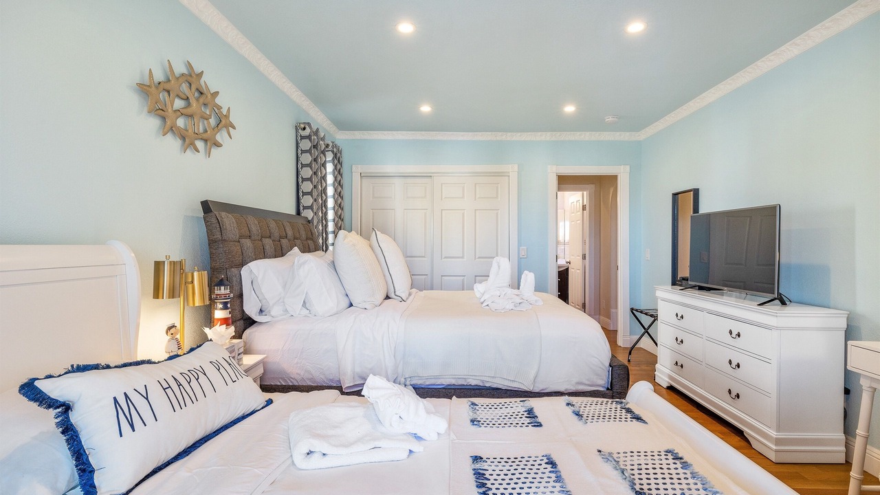 Photo of Bedroom in Merced Manor