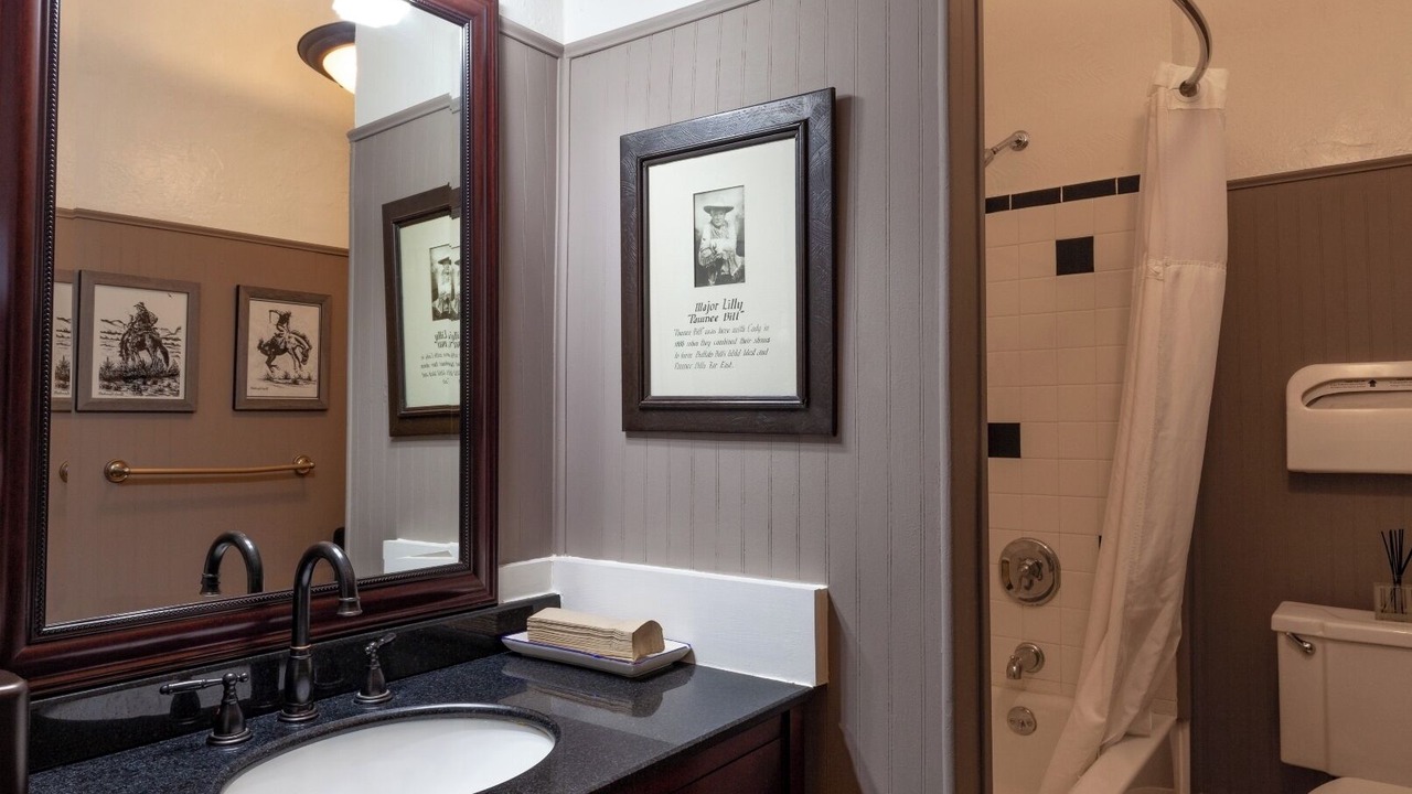 Photo of Bathroom in Cimarron