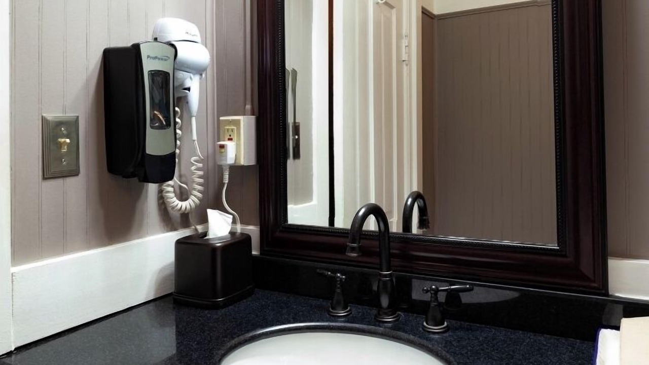 Photo of Bathroom in Cimarron
