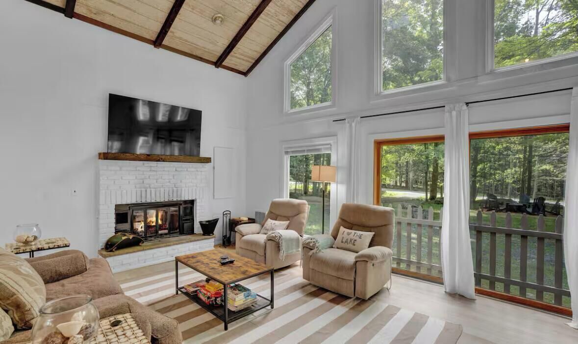 Photo of Livingroom in Gouldsboro