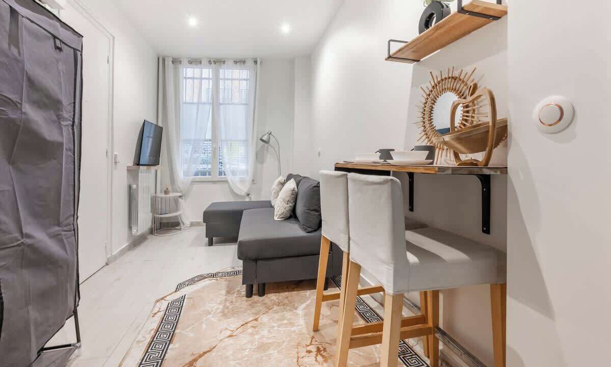 Photo of Livingroom in Clignancourt