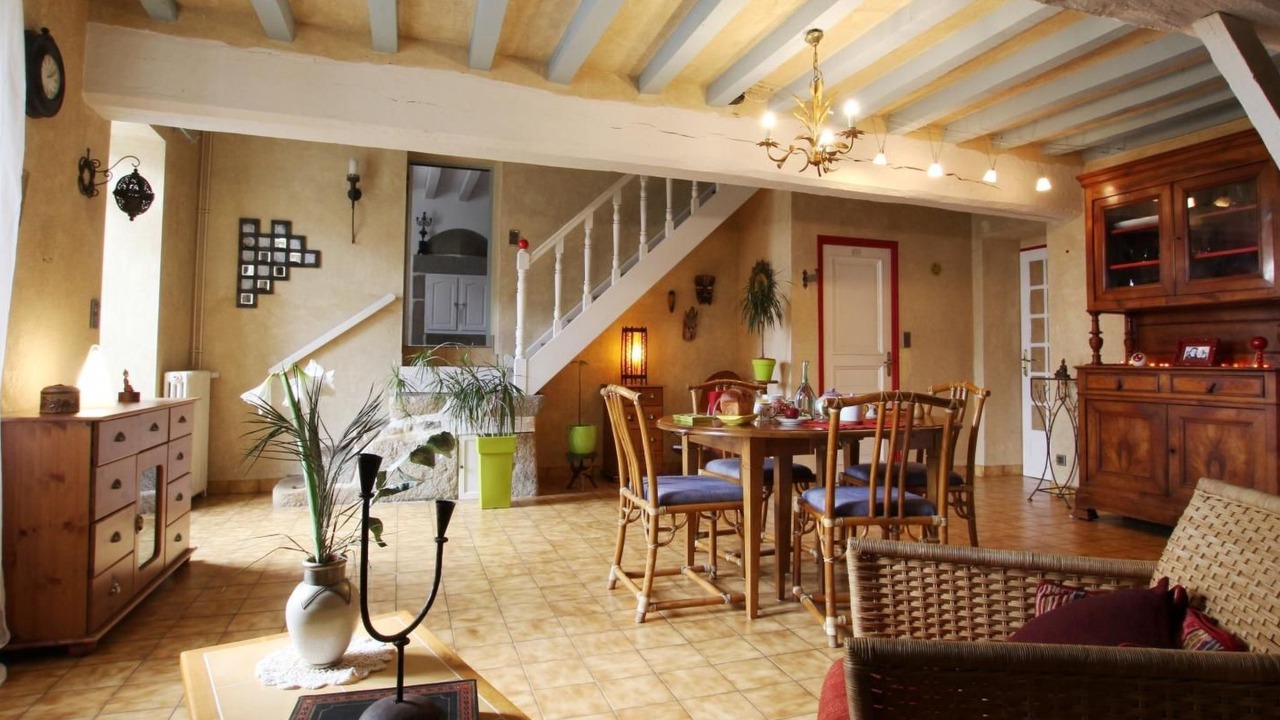Photo of Livingroom in Saint-Laurent-de-Terregatte