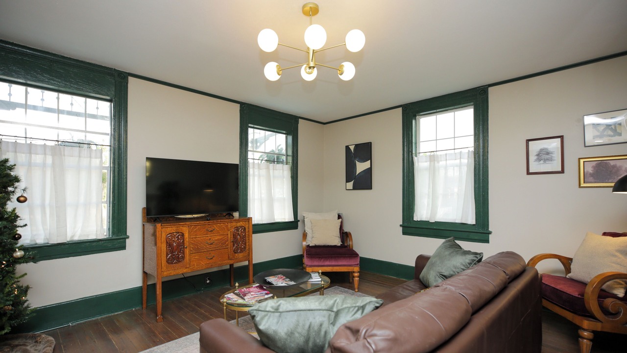 Photo of Livingroom in Southeast Pensacola