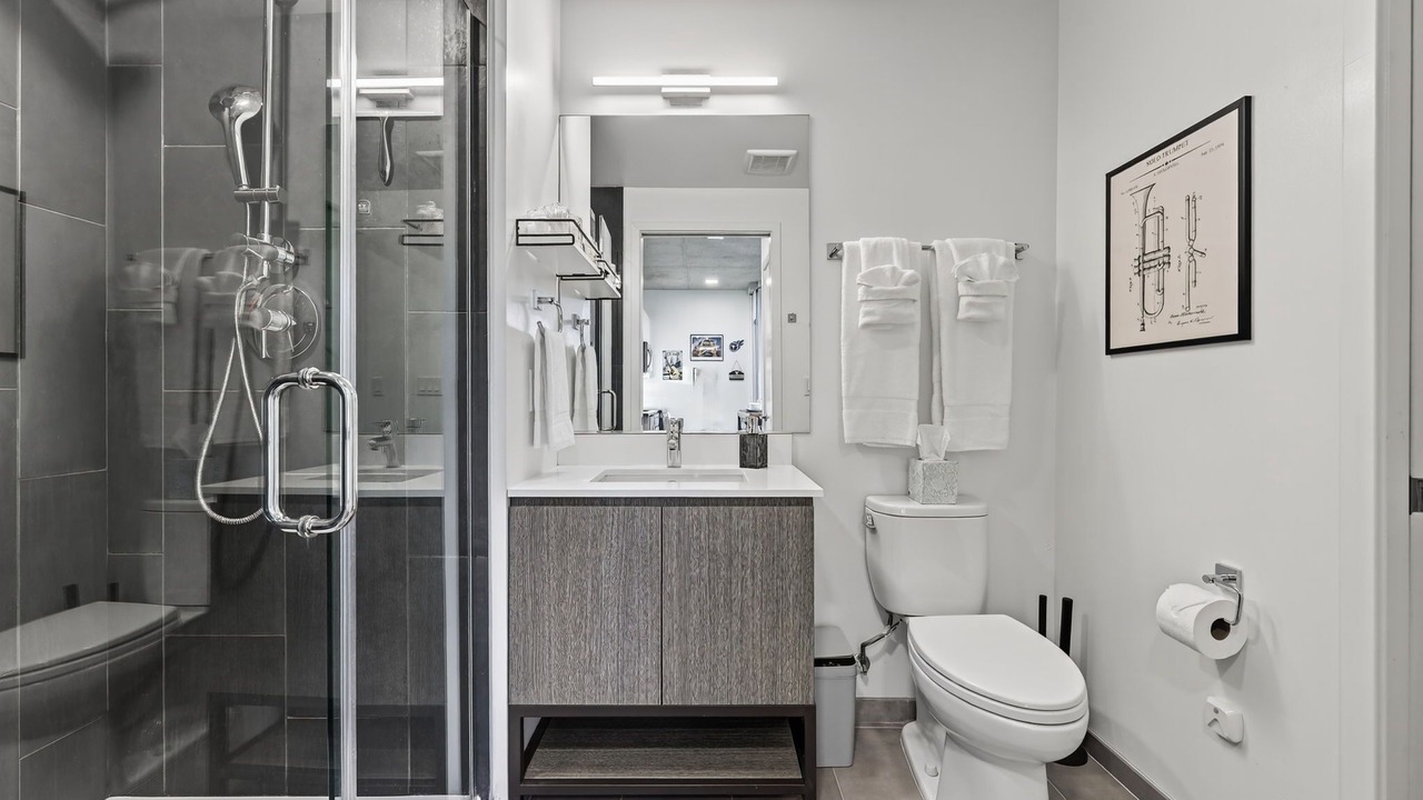 Photo of Bathroom in Music Row