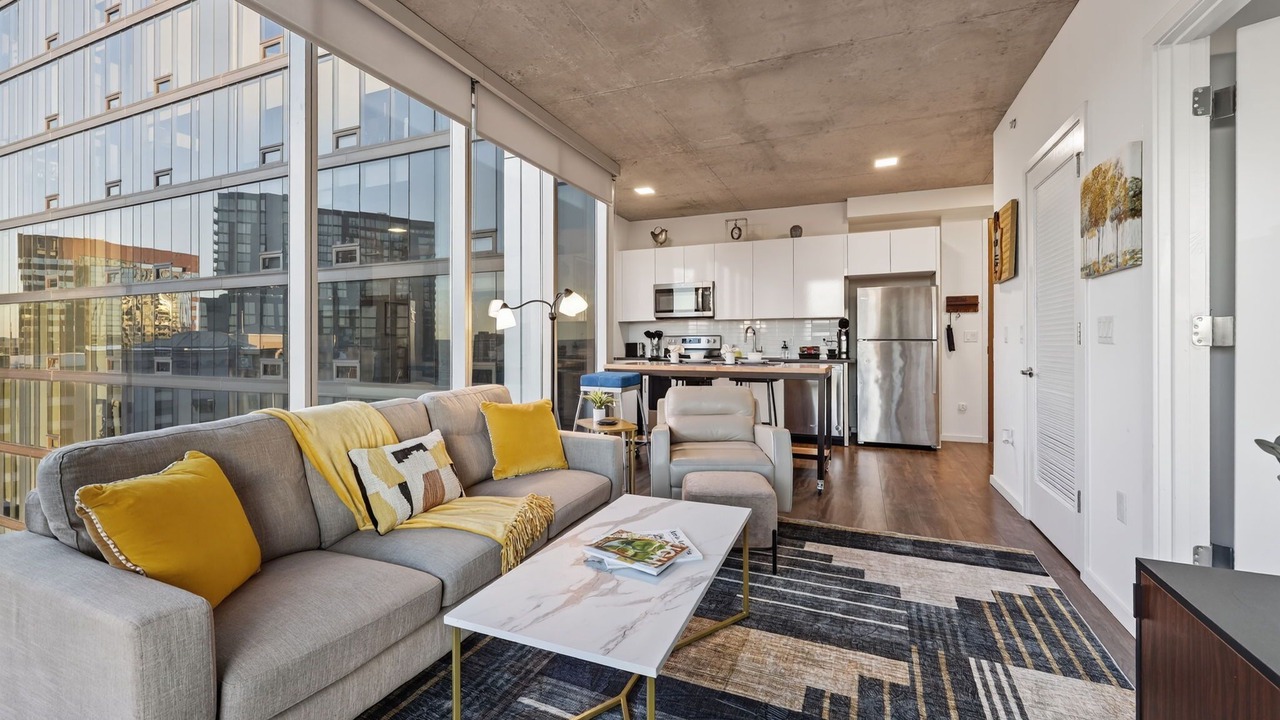 Photo of Livingroom in Music Row