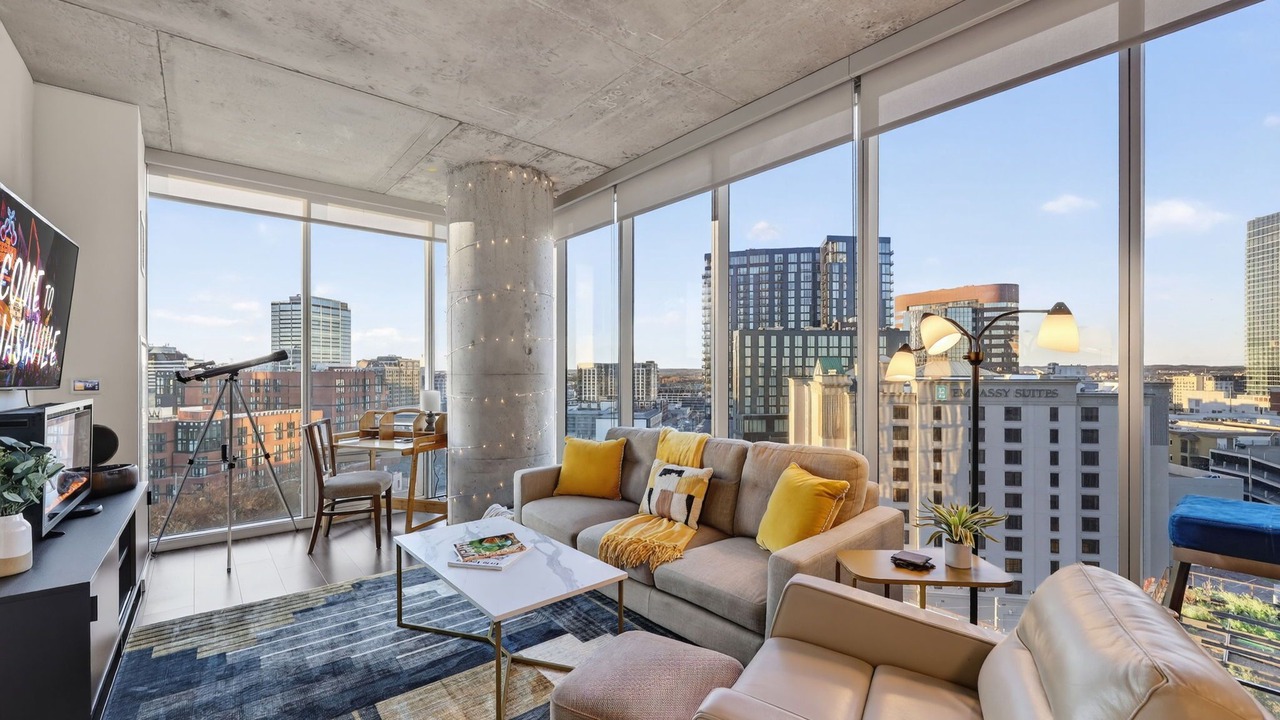 Photo of Livingroom in Music Row