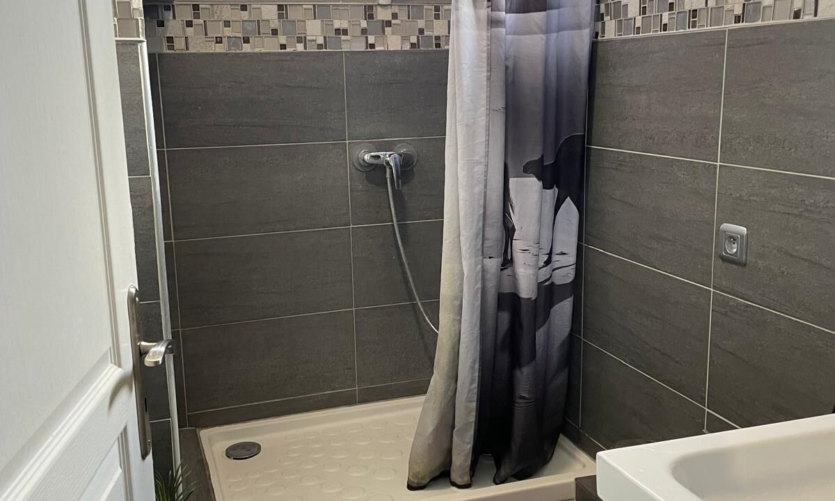 Photo of Bathroom in 10th Arrondissement