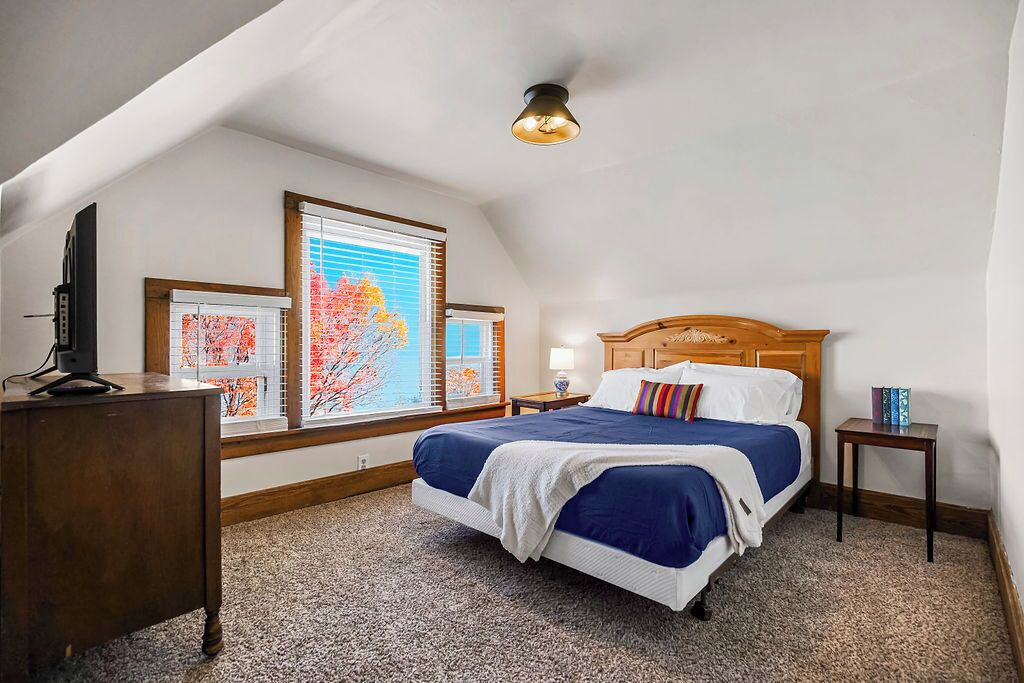 Photo of Bedroom in Grandview