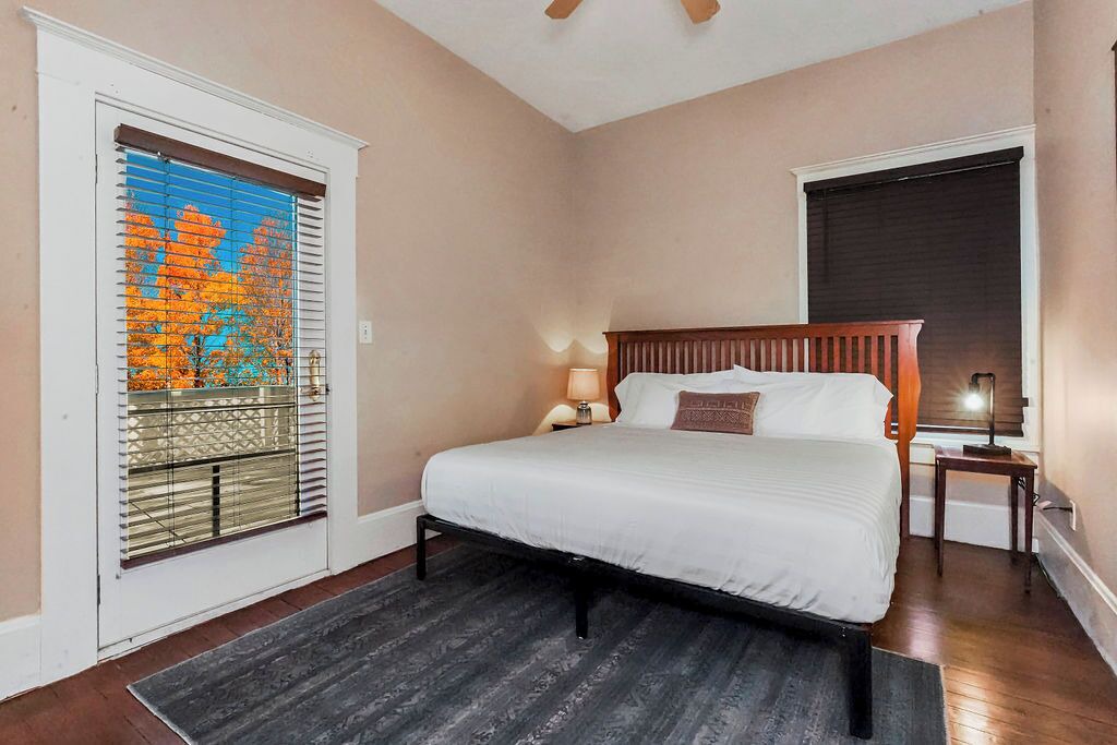Photo of Bedroom in Grandview