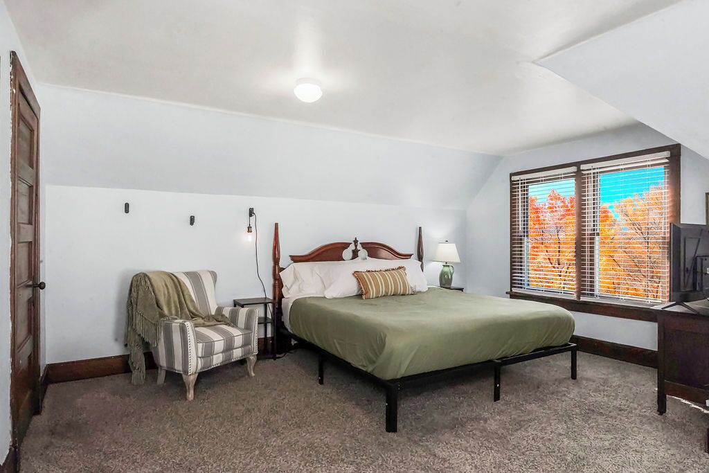Photo of Bedroom in Grandview