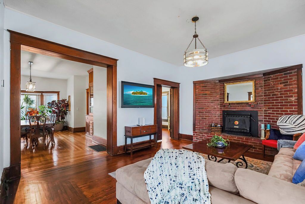 Photo of Livingroom in Grandview