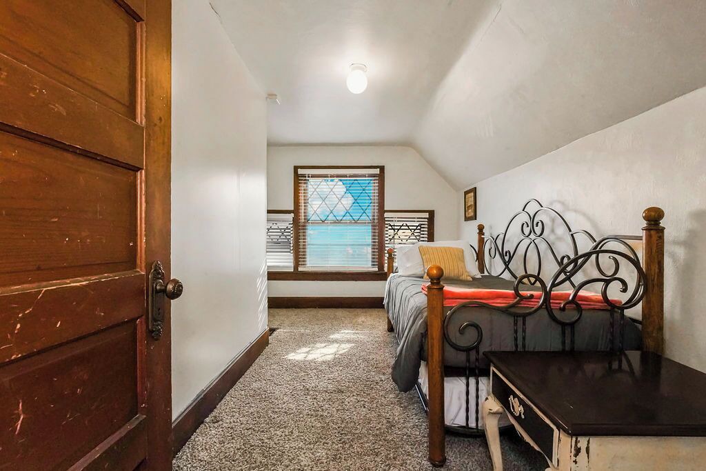 Photo of Bedroom in Grandview
