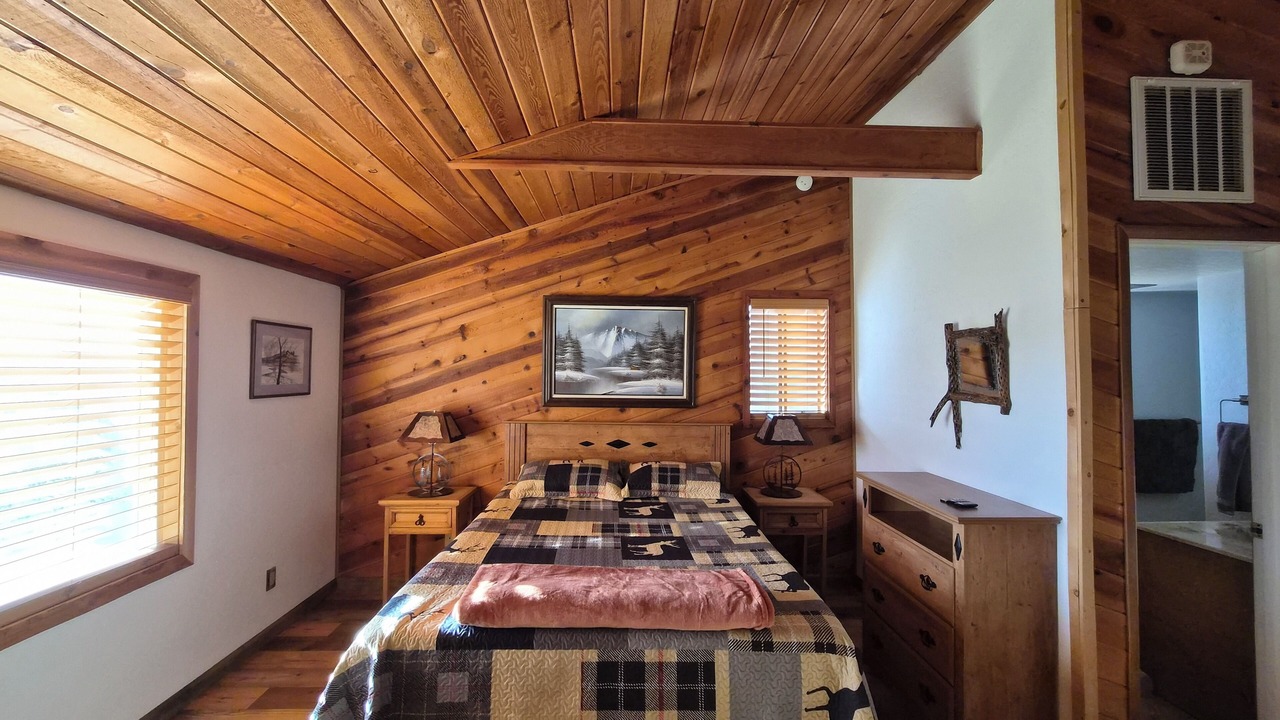 Photo of Bedroom in Ruidoso