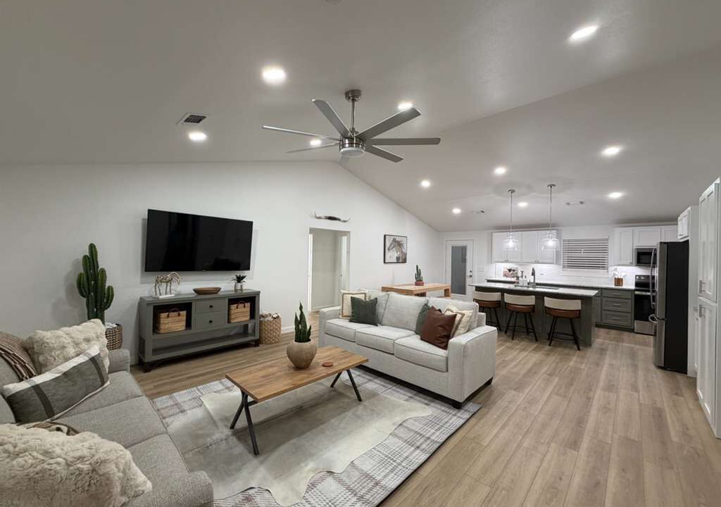 Photo of Livingroom in Thackerville
