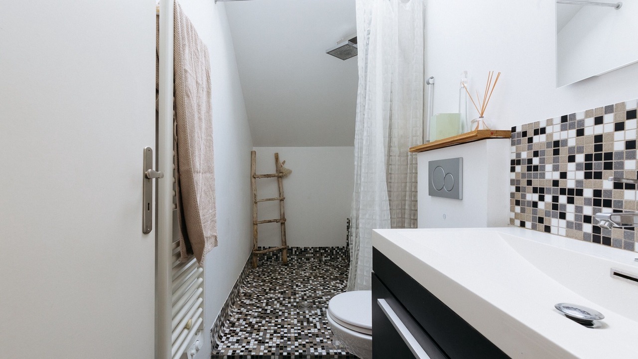 Photo of Bathroom in Saint-Ouen