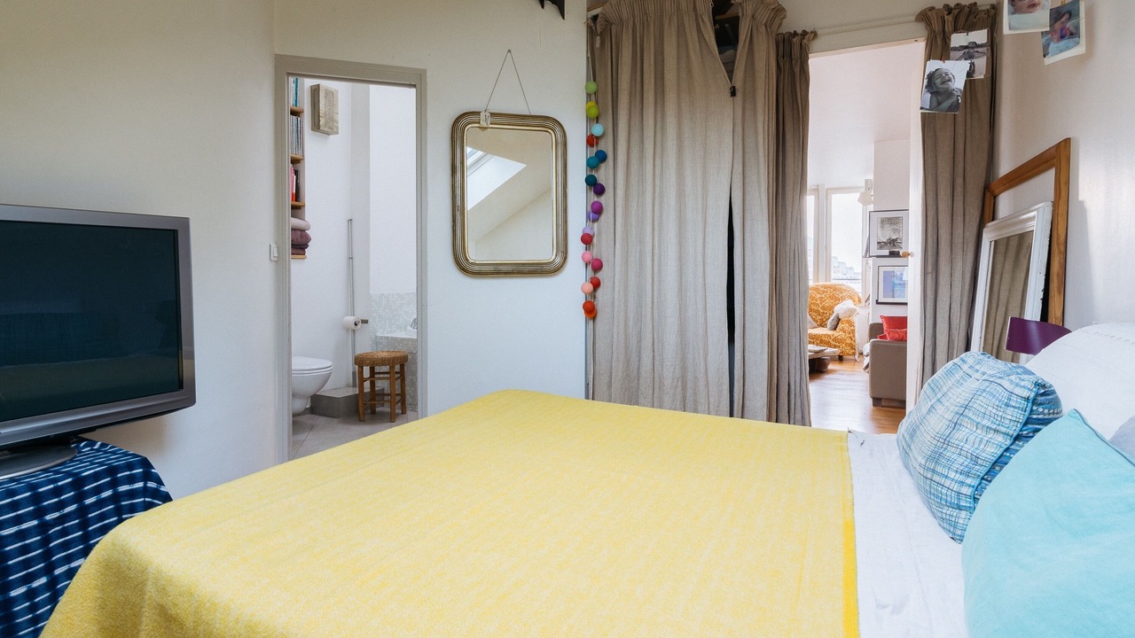 Photo of Bedroom in Saint-Ouen
