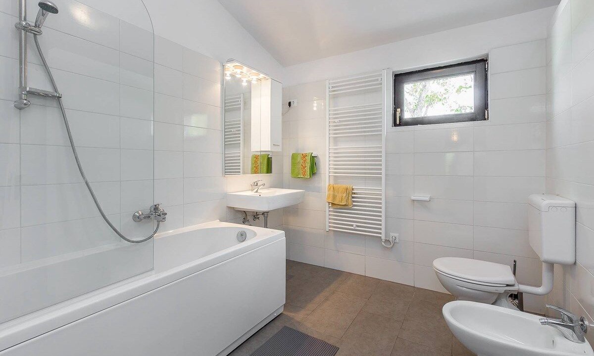 Photo of Bathroom in Peresiji