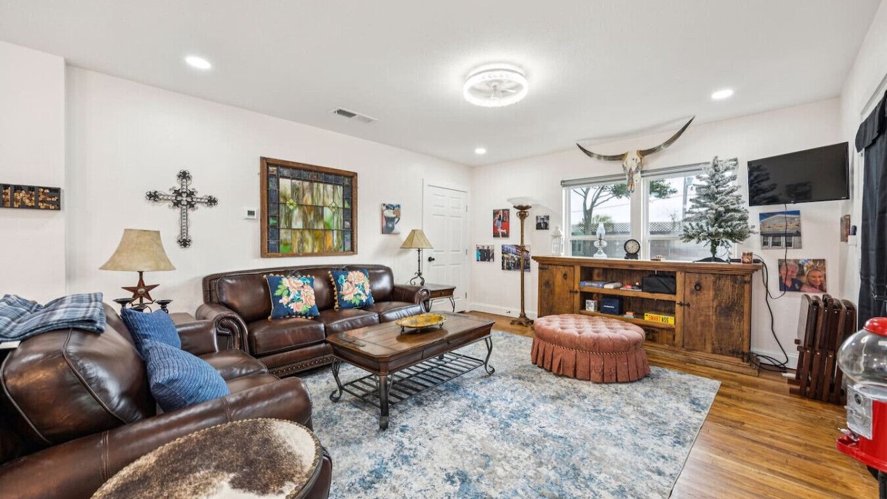 Photo of Livingroom in Keller