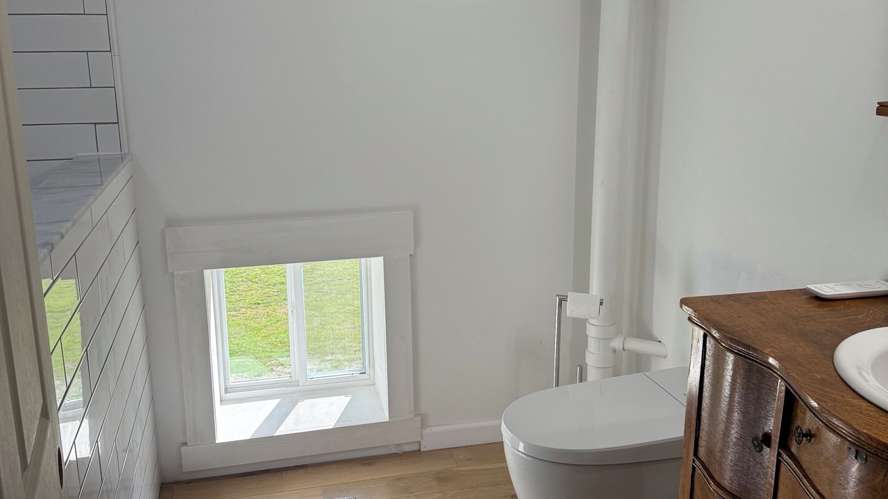 Photo of Bathroom in De Peyster