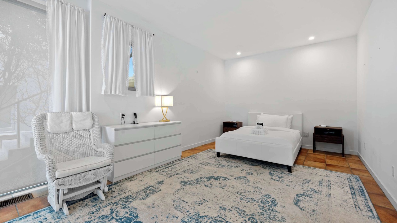 Photo of Bedroom in Western Malibu