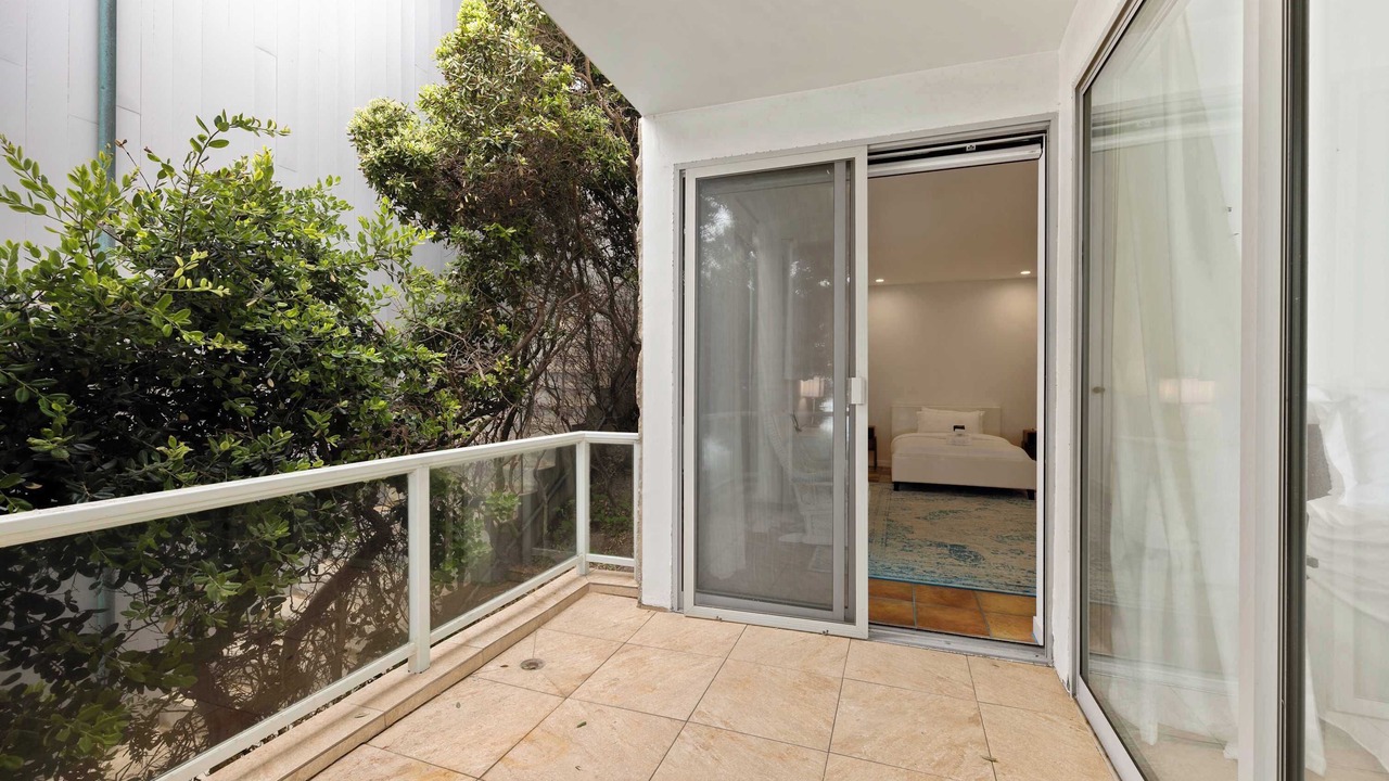 Photo of Patio Balcony in Western Malibu