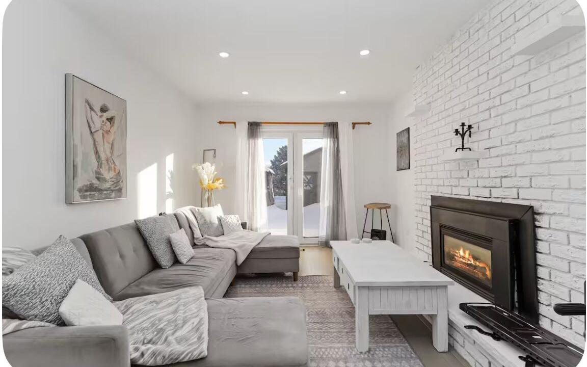 Photo of Livingroom in Whitby