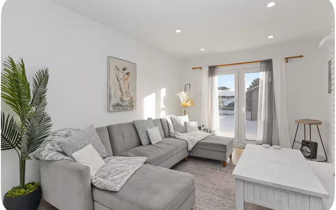 Photo of Livingroom in Whitby