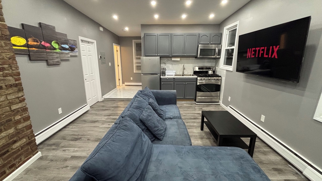 Photo of Livingroom in Weequahic