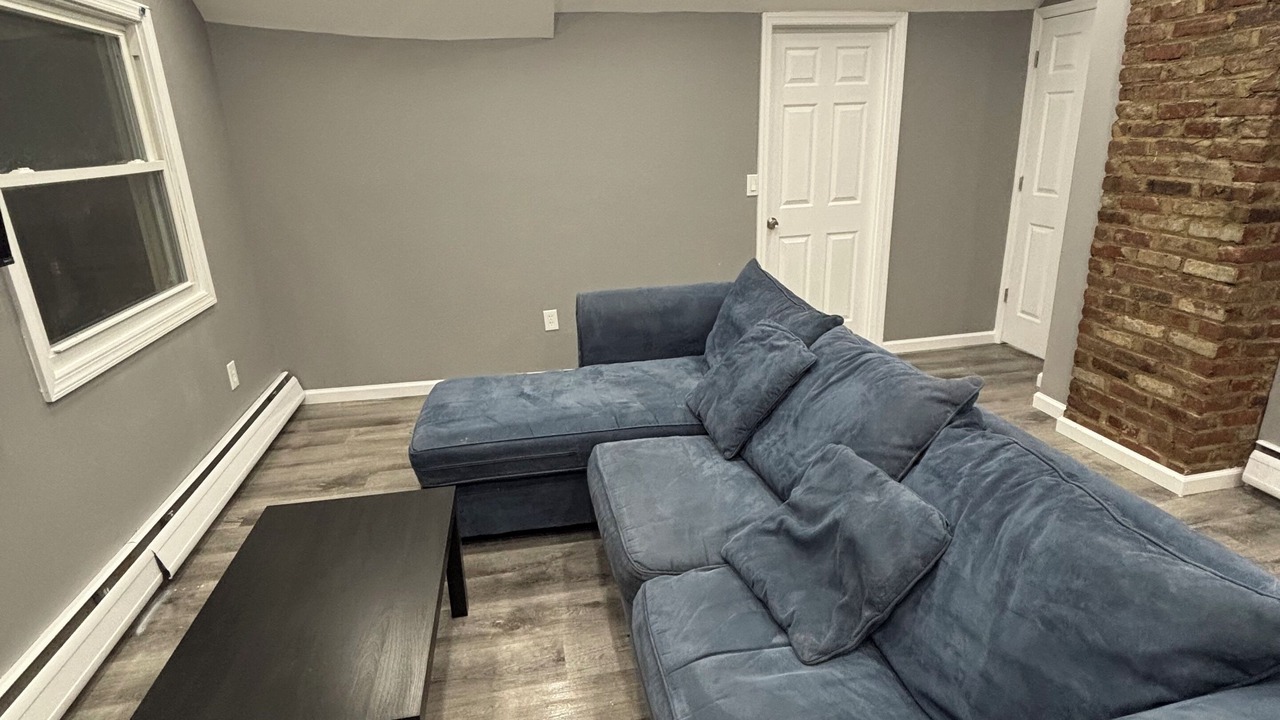 Photo of Livingroom in Weequahic