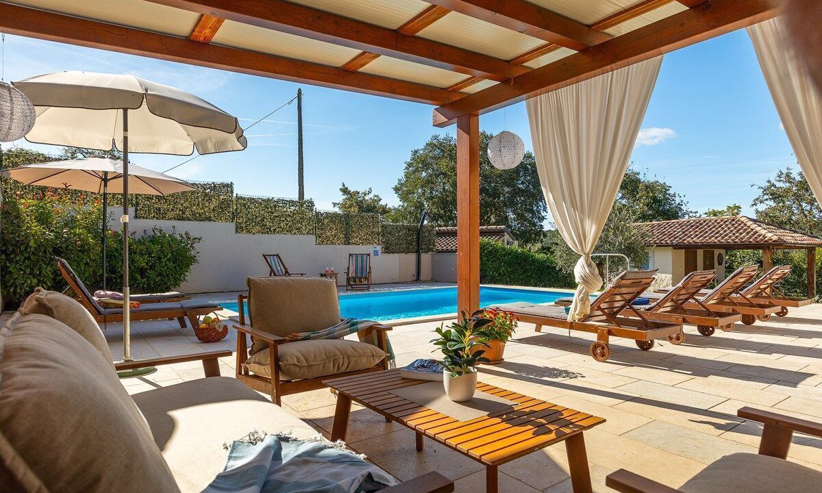 Photo of Patio Balcony in Beram
