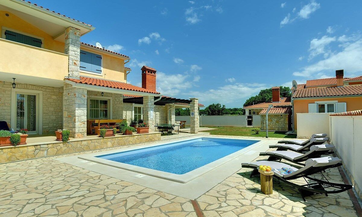 Photo of Outdoor in Gajana