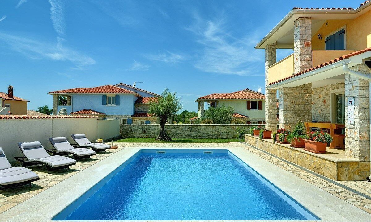 Photo of Outdoor in Gajana