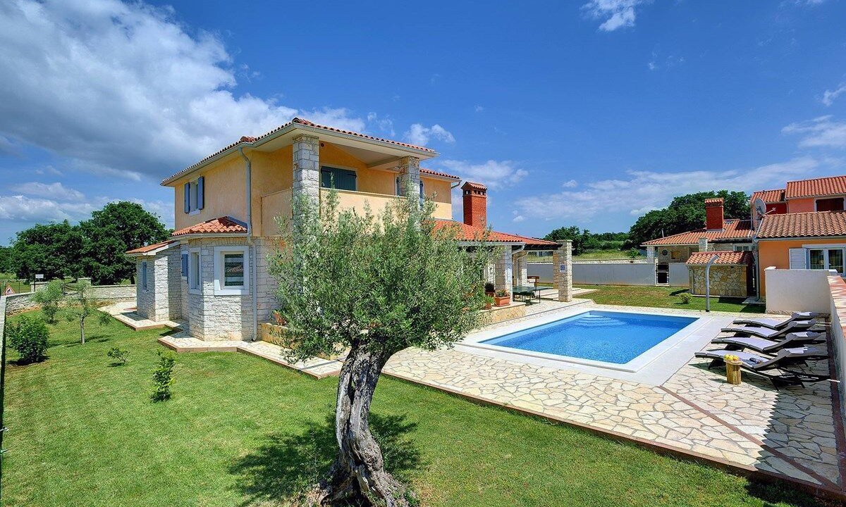 Photo of Outdoor in Gajana