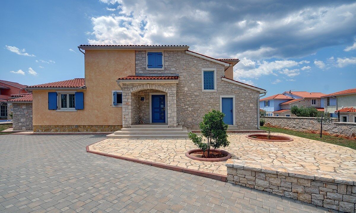 Photo of Outdoor in Gajana