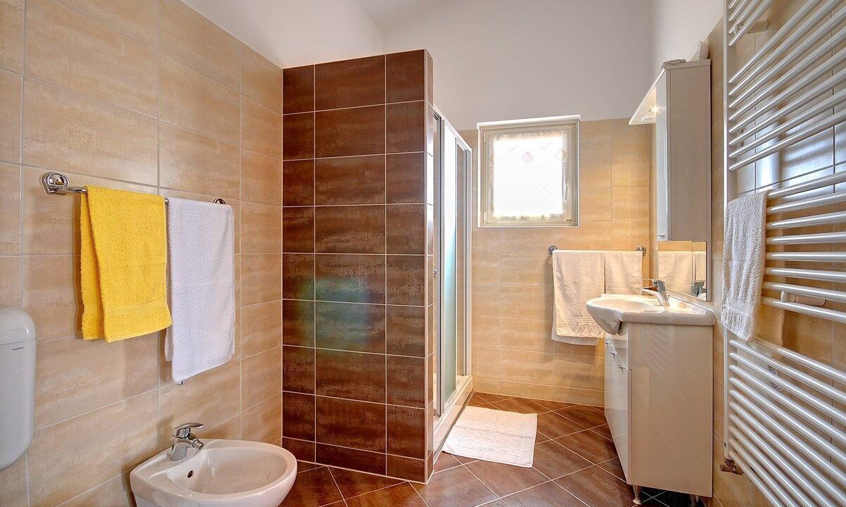Photo of Bathroom in Gajana