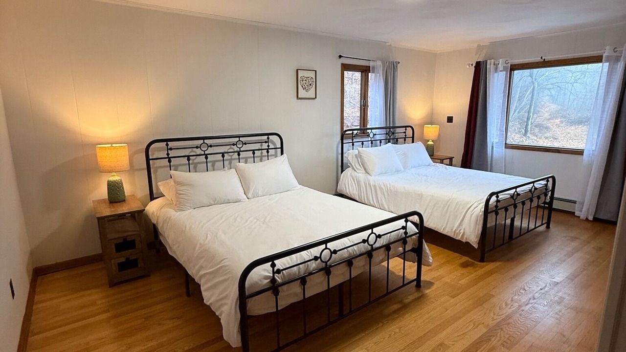 Photo of Bedroom in Roseland