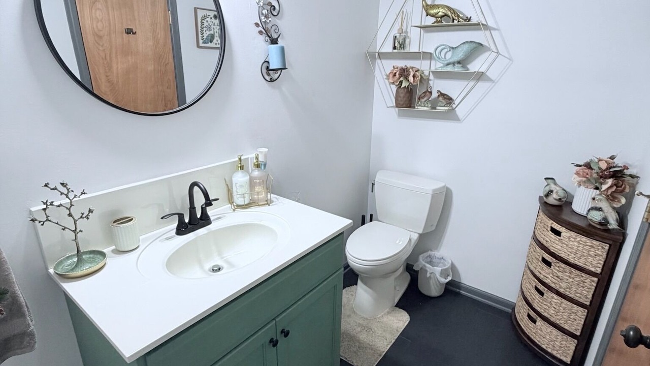 Photo of Bathroom in Roseland